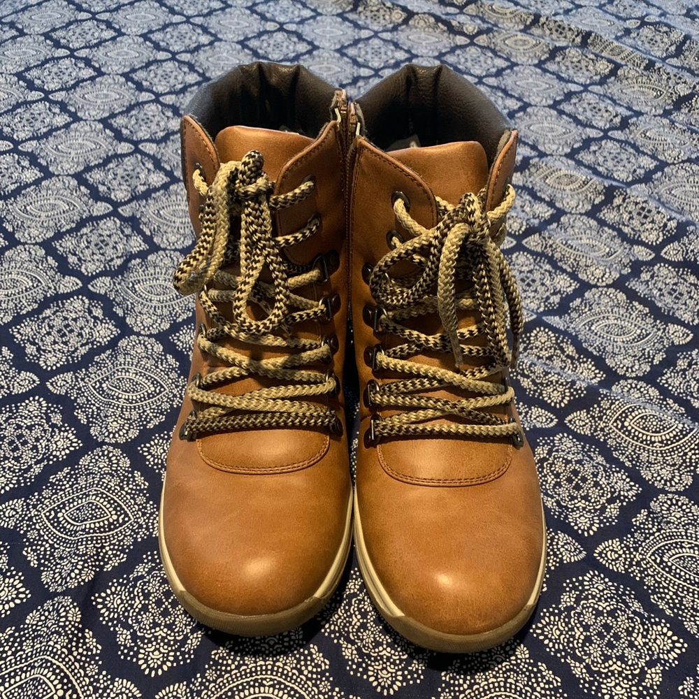 Cute boots!